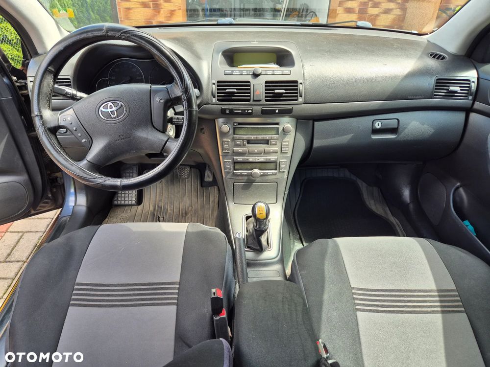 Toyota Avensis 2.0 D-4D - 6