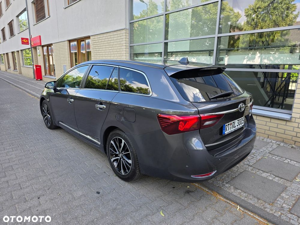 Toyota Avensis - 6