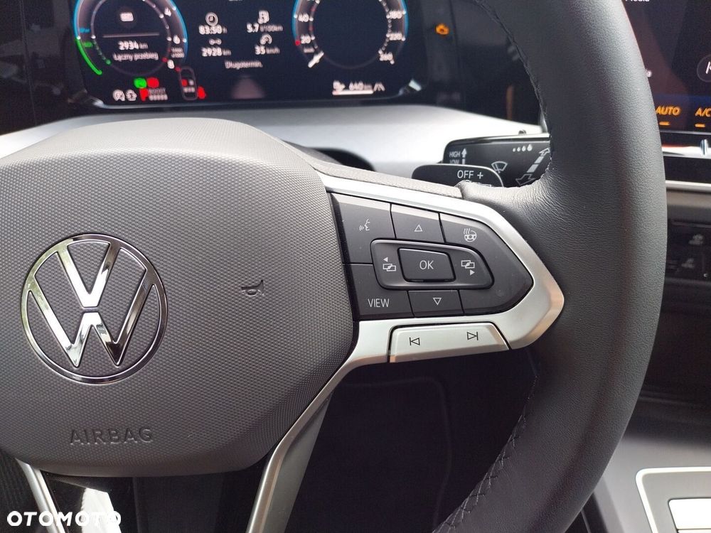 Volkswagen Golf - 13