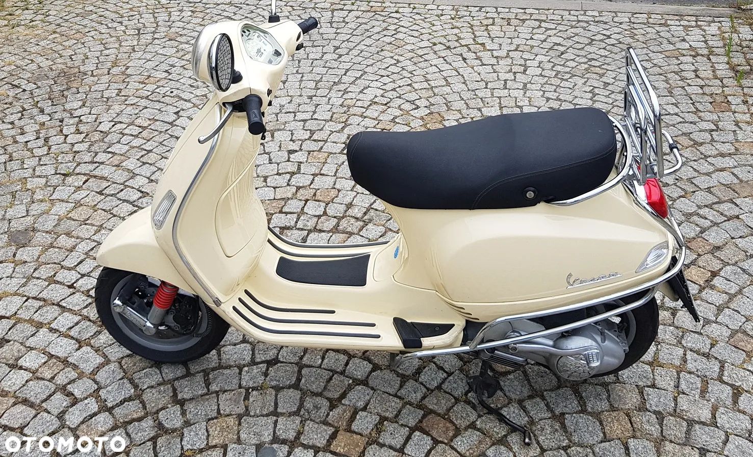 Vespa LX - 1