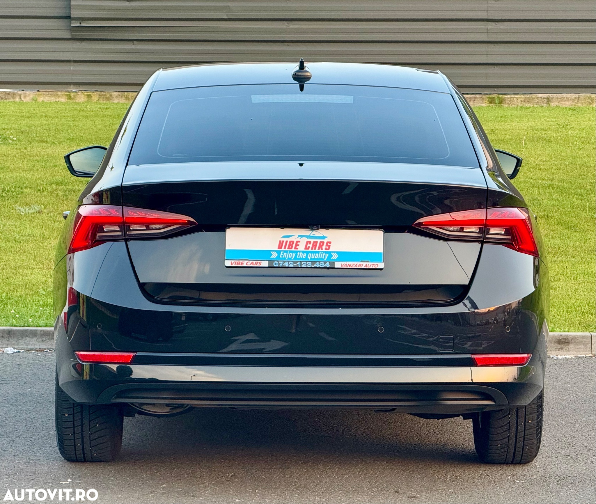 Skoda Octavia 2.0 TDI DSG Sportline - 18