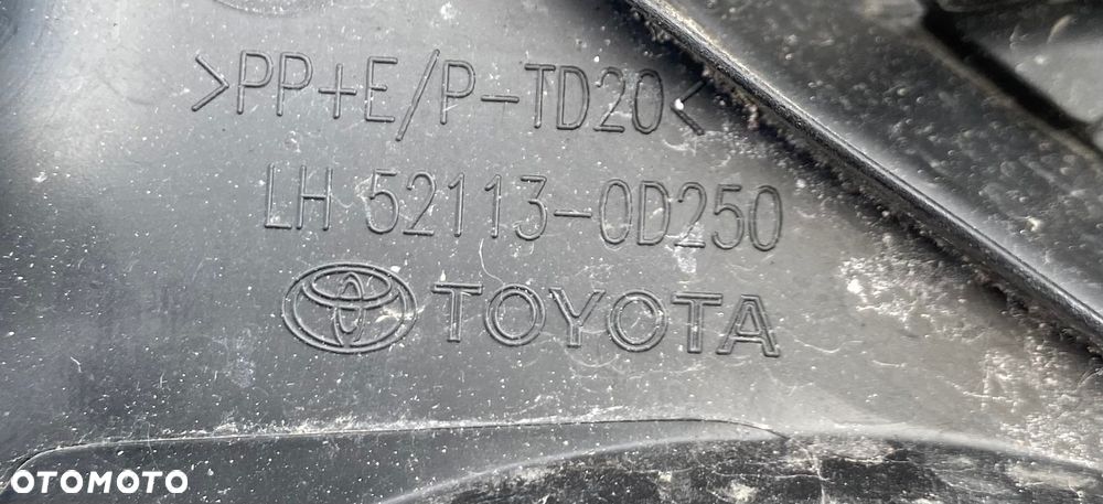 TOYOTA YARIS 4 IV 20- ORYGINALNA ! ! ! LEWA KRATKA ZAŚLEPKA RAMKA OSŁONA OBUDOWA HALOGENU NA HALOGEN kratka zderzaka przedniego w zderzak przedni lewy przód 52113-0D250 521130D250 - 4