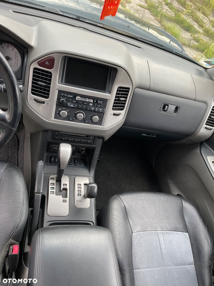 Mitsubishi Pajero 3.2 DID - 10