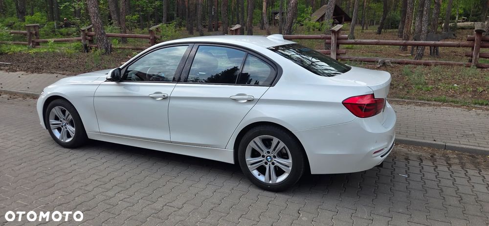 BMW Seria 3 318d Sport Line - 7