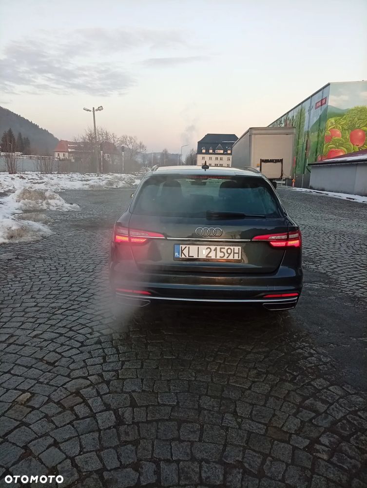Audi A4 Avant 30 TDI S tronic - 13