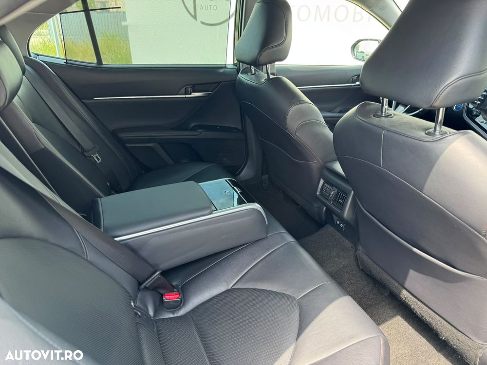 Toyota Camry 2.5 Dynamic - 12