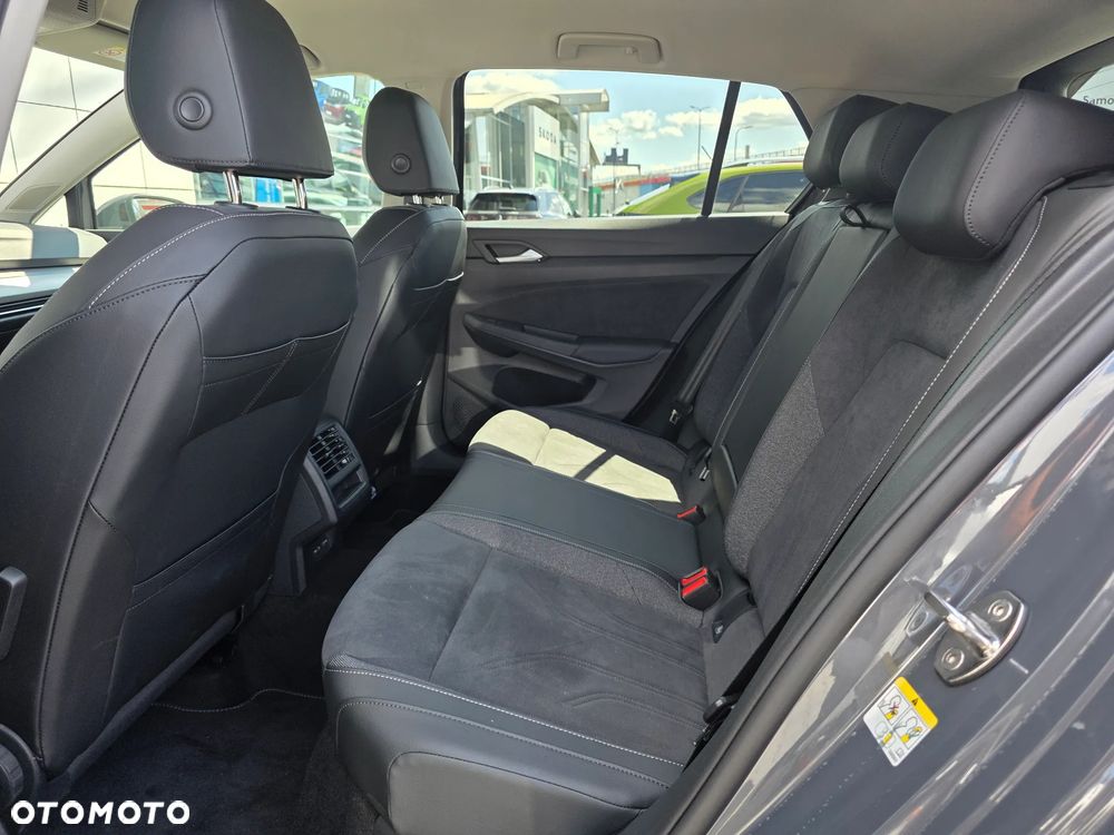 Volkswagen Golf 1.5 TSI Life Plus - 17