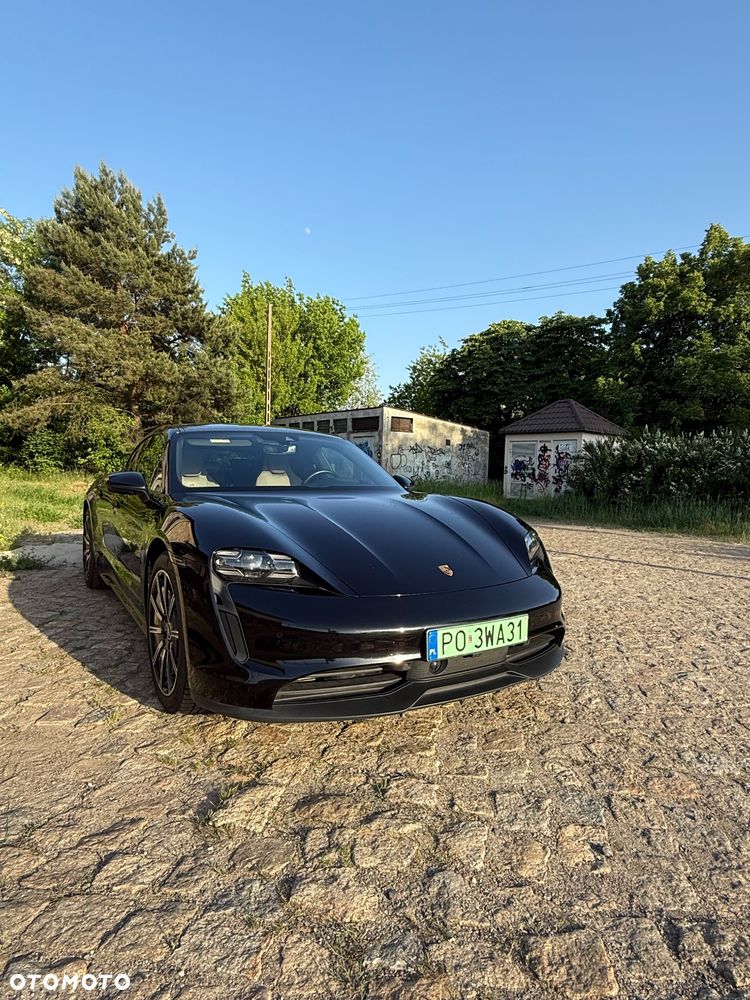 Porsche Taycan - 6