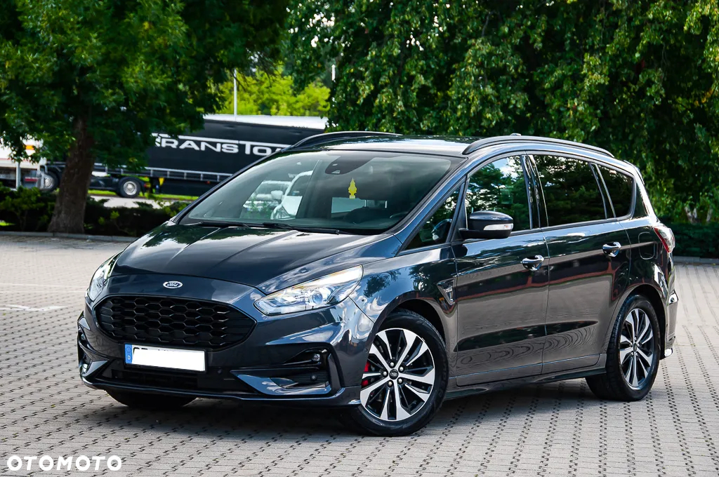 Ford S-Max - 11