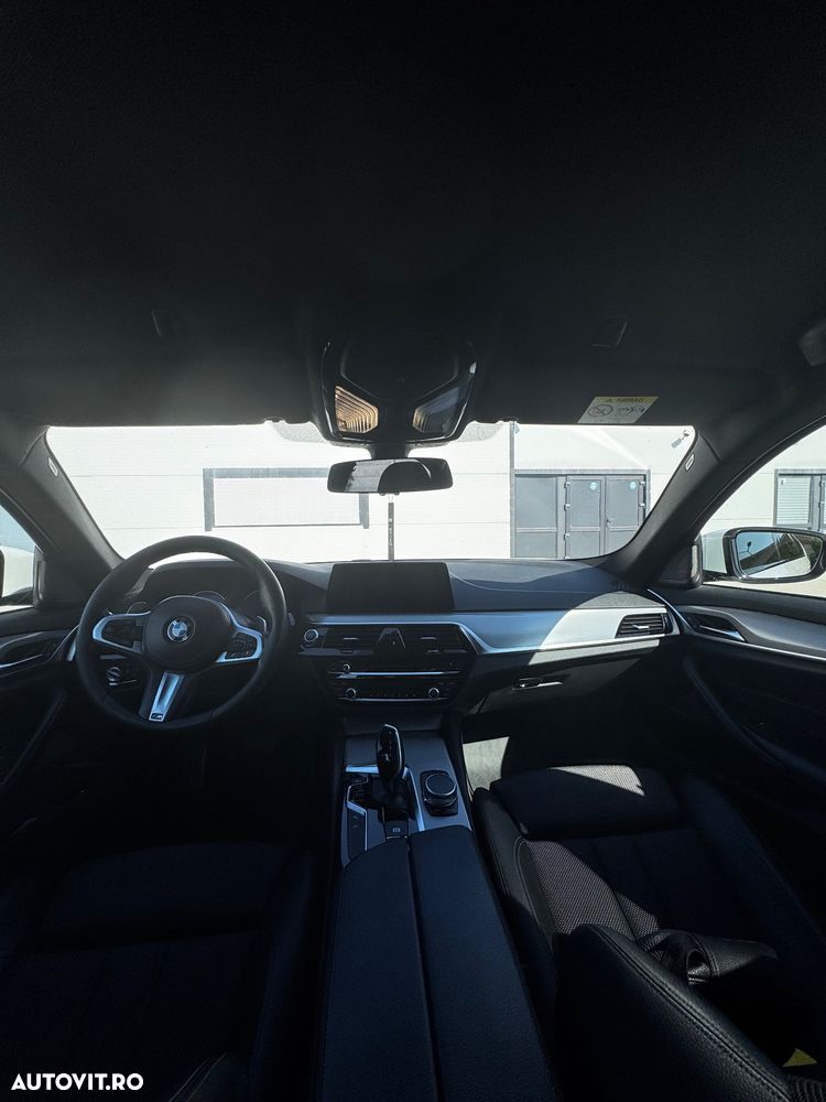 BMW Seria 5 530i xDrive Aut. Sport Line - 13