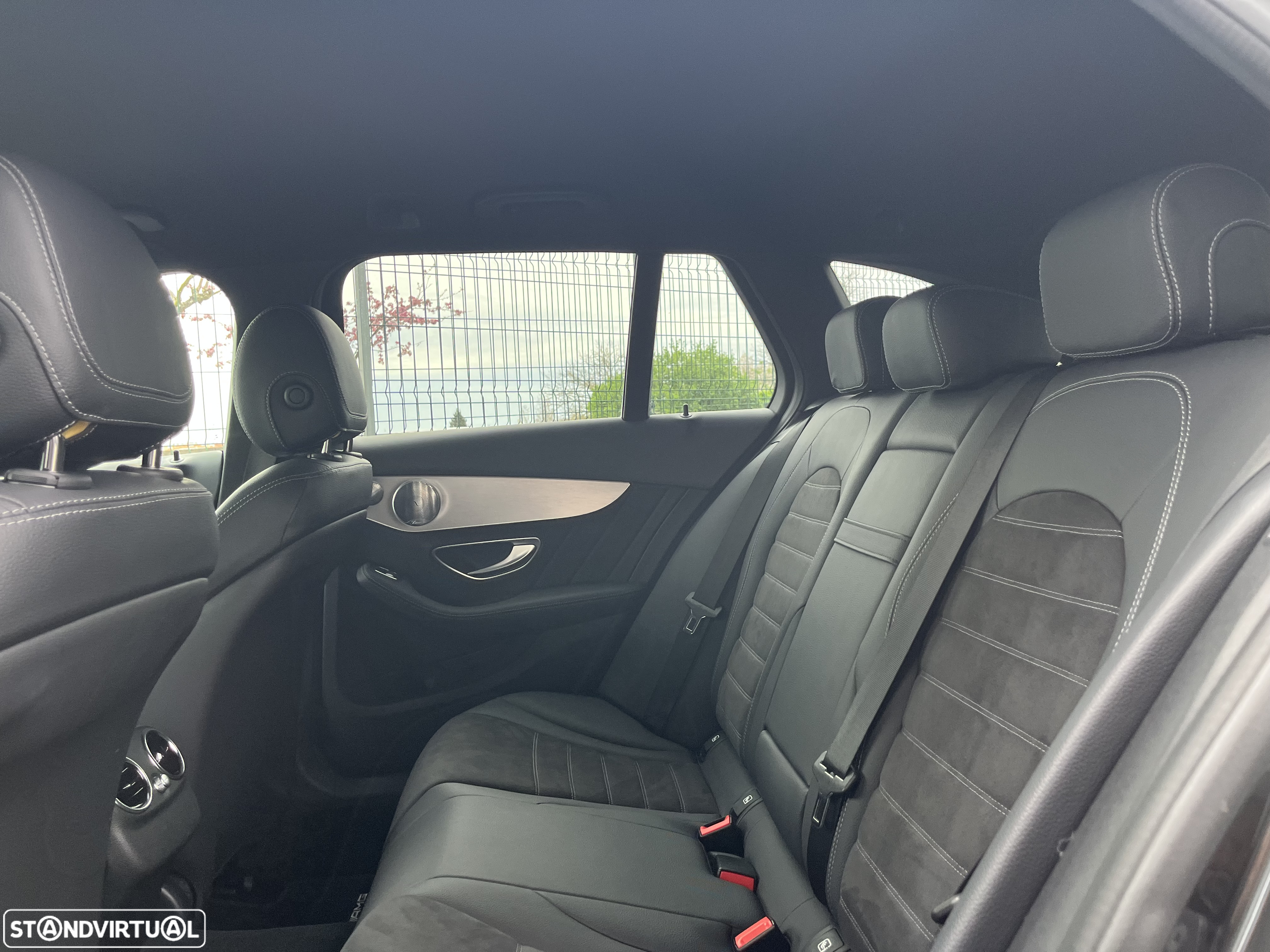 Mercedes-Benz C 300 de AMG Line - 34