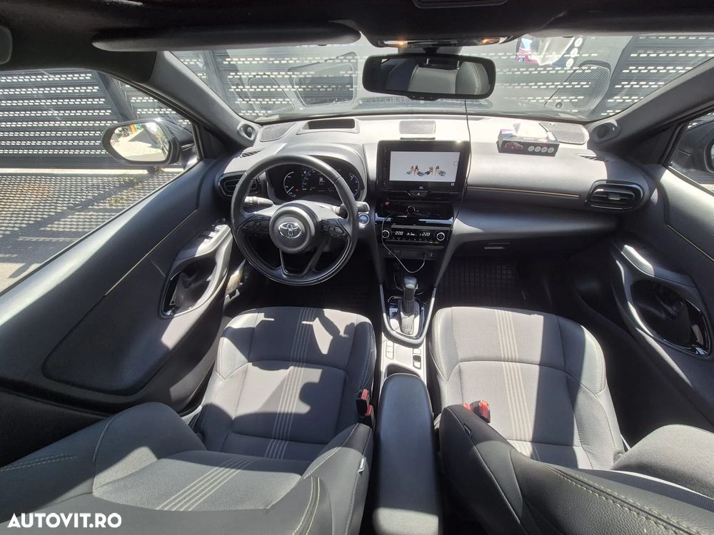 Toyota Yaris Cross - 4