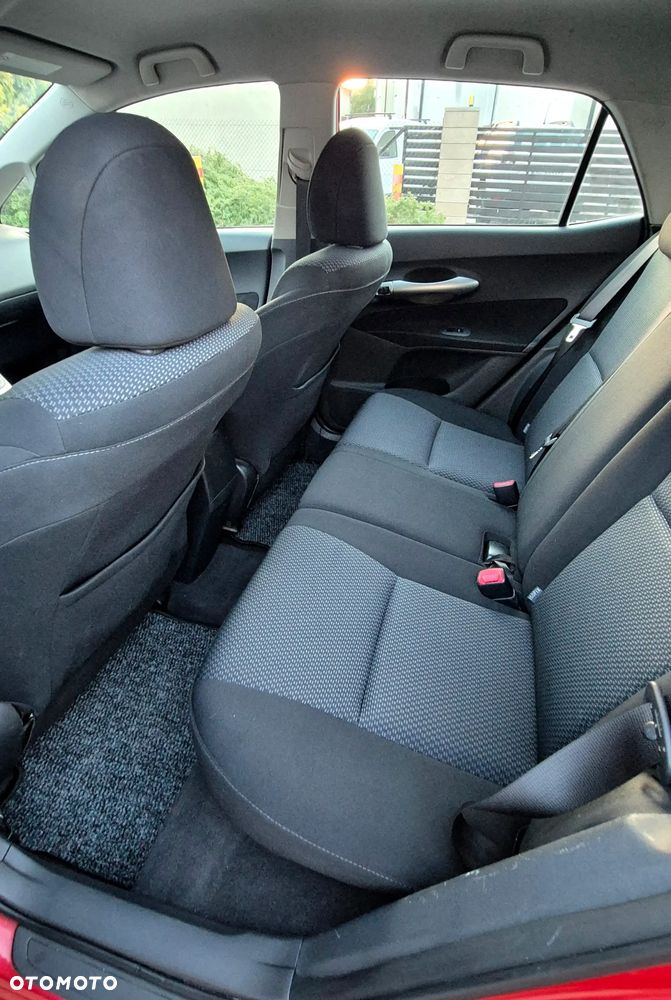 Toyota Avensis - 13