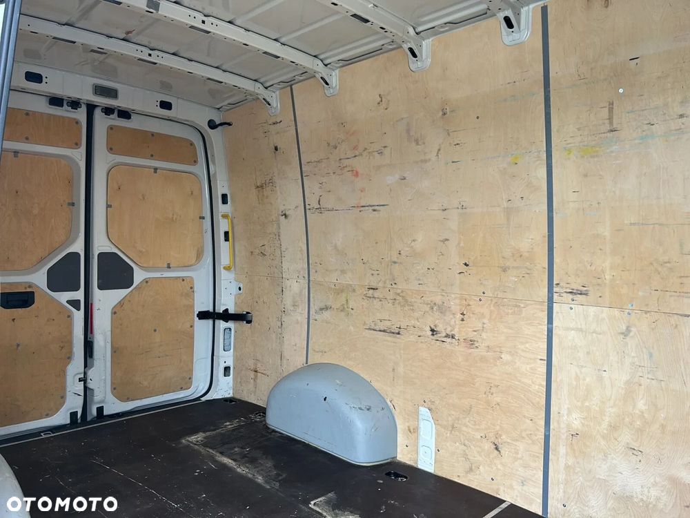 Volkswagen Crafter 35 TDI diesel 140KM - 11
