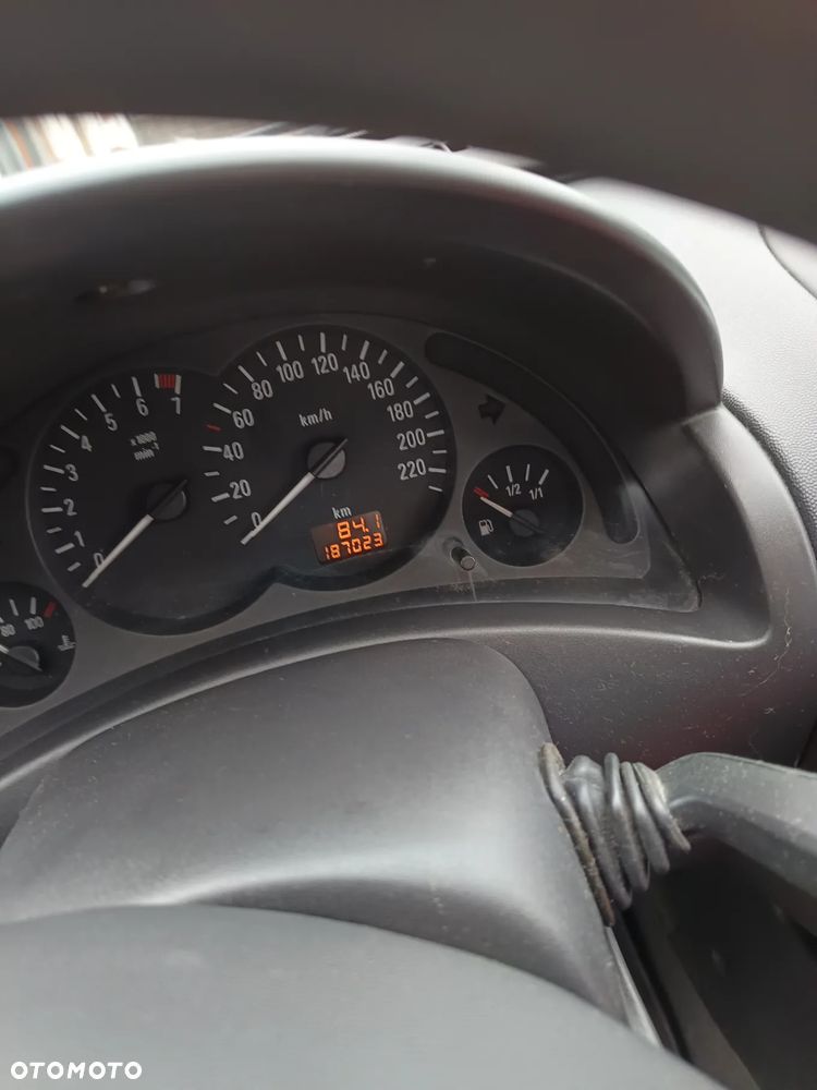 Opel Corsa 1.2 16V - 7