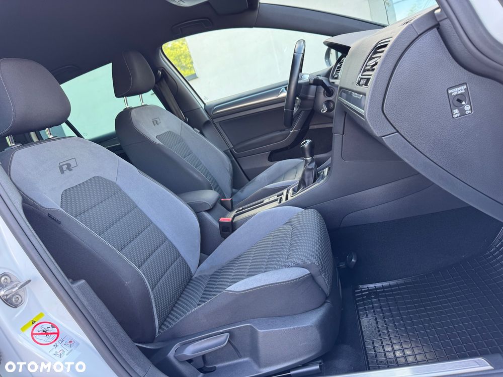 Volkswagen Golf 1.4 TSI BMT Highline - 26