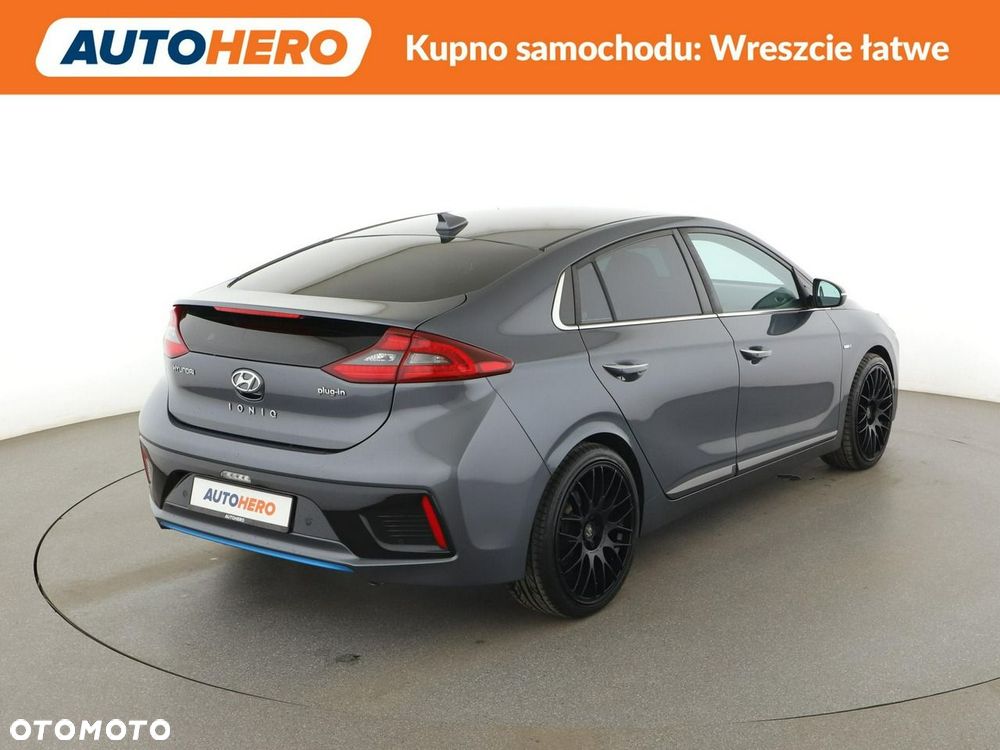 Hyundai IONIQ - 8