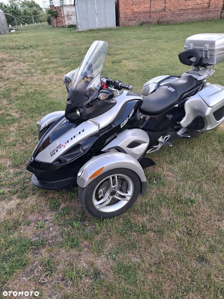 Can-Am Spyder - 7