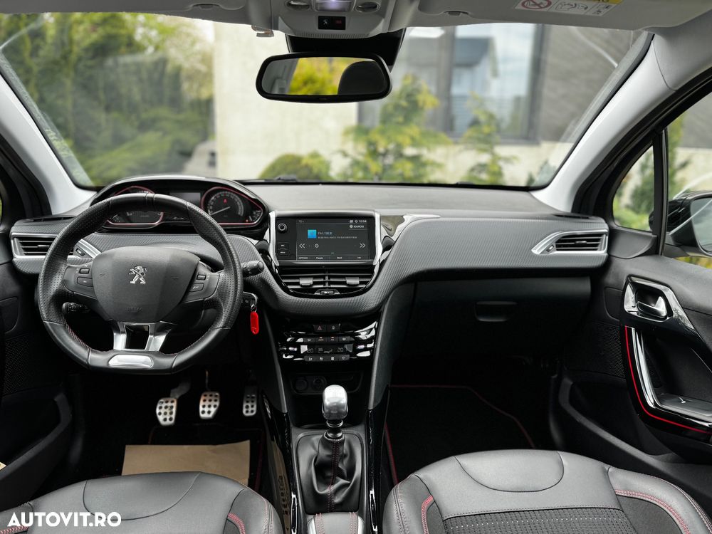 Peugeot 2008 1.2 PureTech Turbo S&S GT-Line - 7