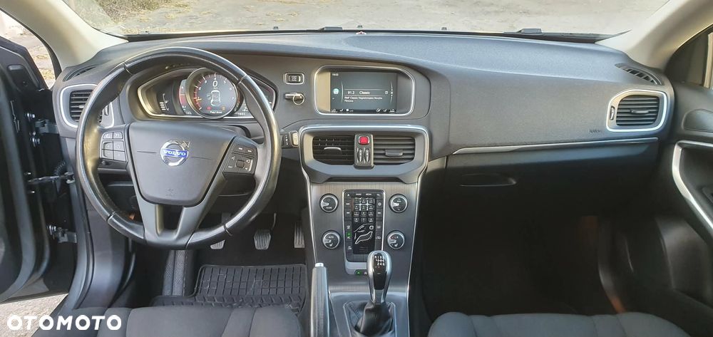 Volvo V40 T2 - 9