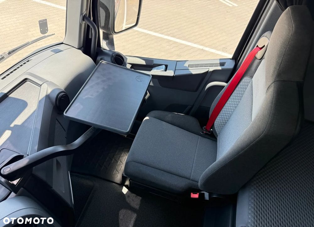 Renault T520 HIGH CAB Limited Black Edition / 2 lata gwarancji + Darmowy kontrakt serwisowy - 13