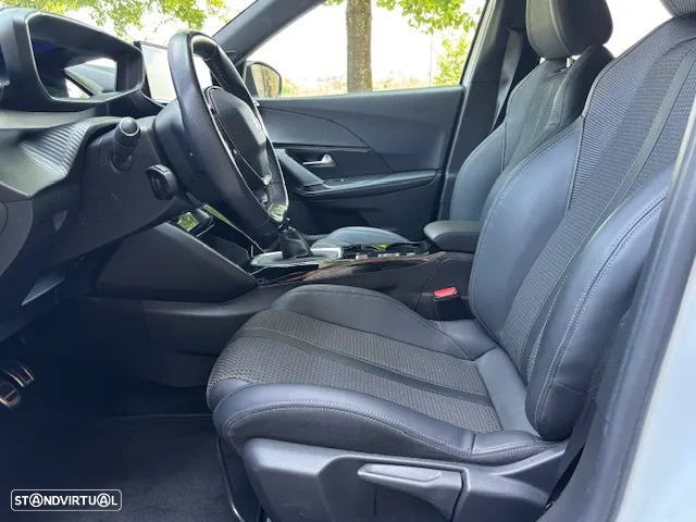 Peugeot 2008 PureTech 130 Stop&Start GT-Line Edition - 19