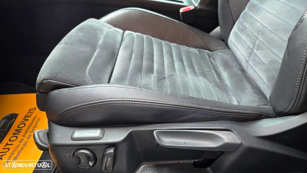 VW Passat 2.0 TDI Highline - 8