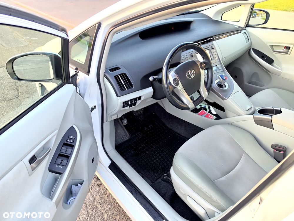 Toyota Prius 1.8 HSD Active - 5
