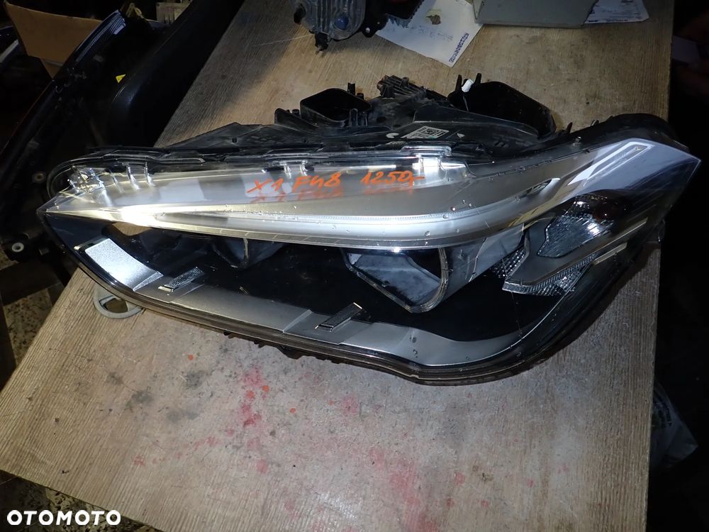 BMW X1 F48 LAMPA LEWY PRZÓD 7472219 02 - 1