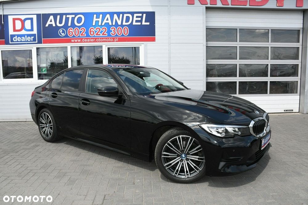 BMW Seria 3 320d mHEV - 8