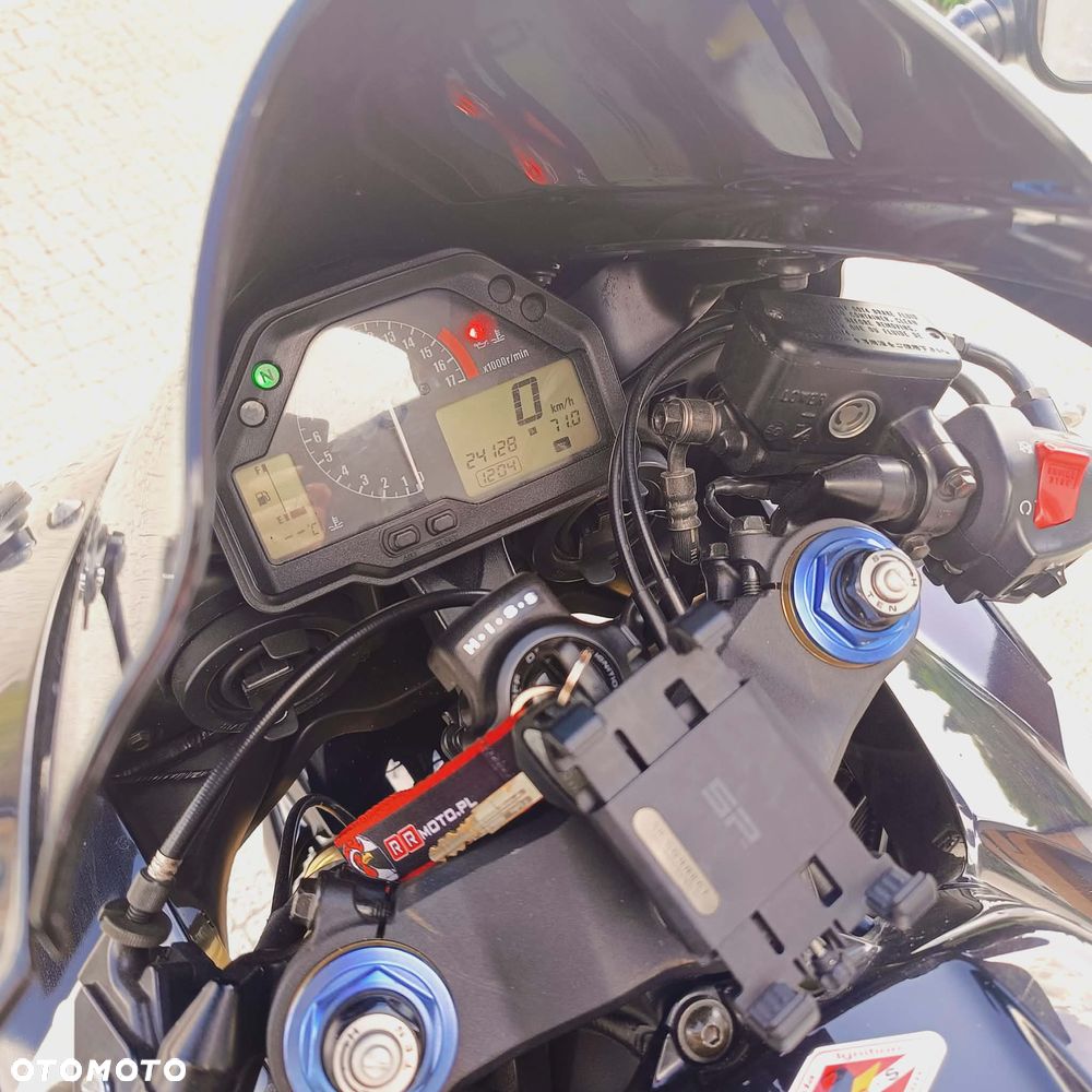 Honda CBR - 8