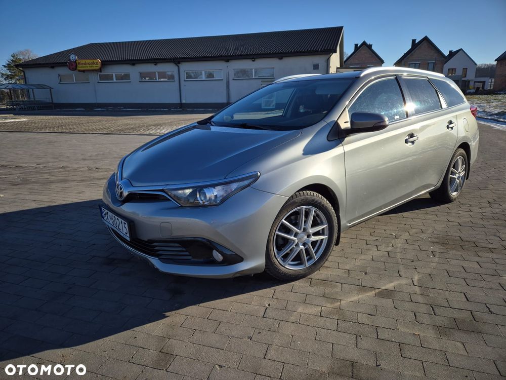 Toyota Auris 1.6 Premium Comfort - 4