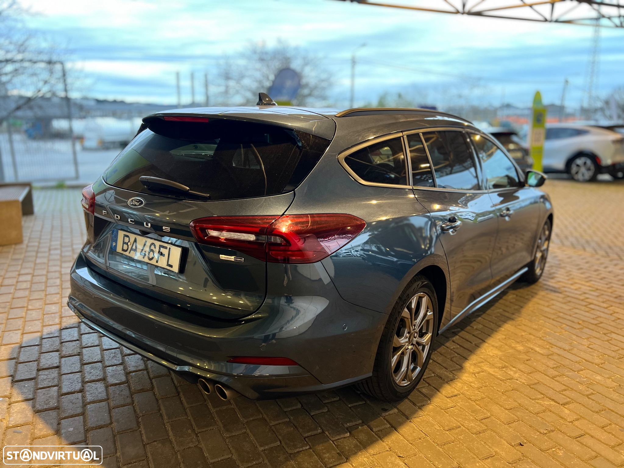 Ford Focus SW 1.0 EcoBoost MHEV ST-Line X - 4