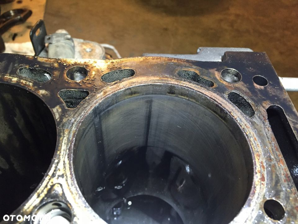 Land Rover 2.2DT4 euro5 BLOK SILNIKA - 3