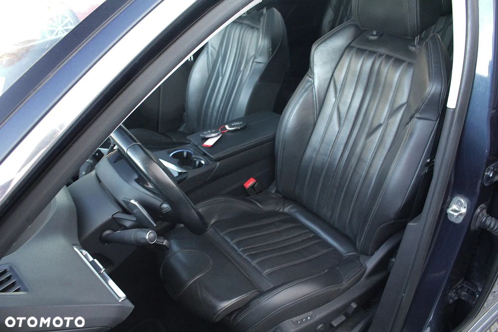 Peugeot 5008 THP 165 EAT6 Allure - 11