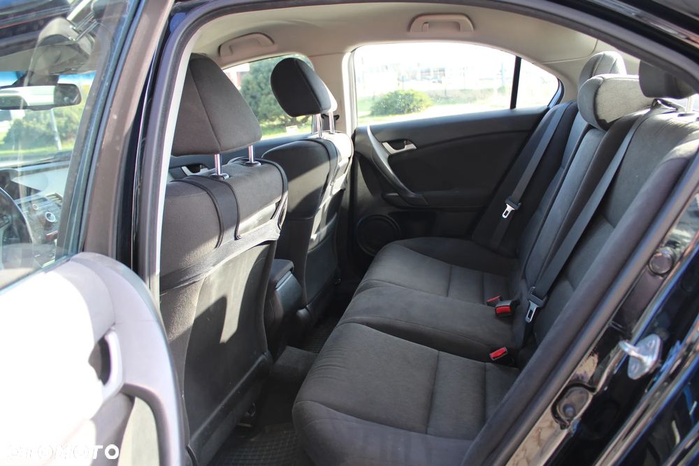 Honda Accord 2.0 Elegance Nav - 12