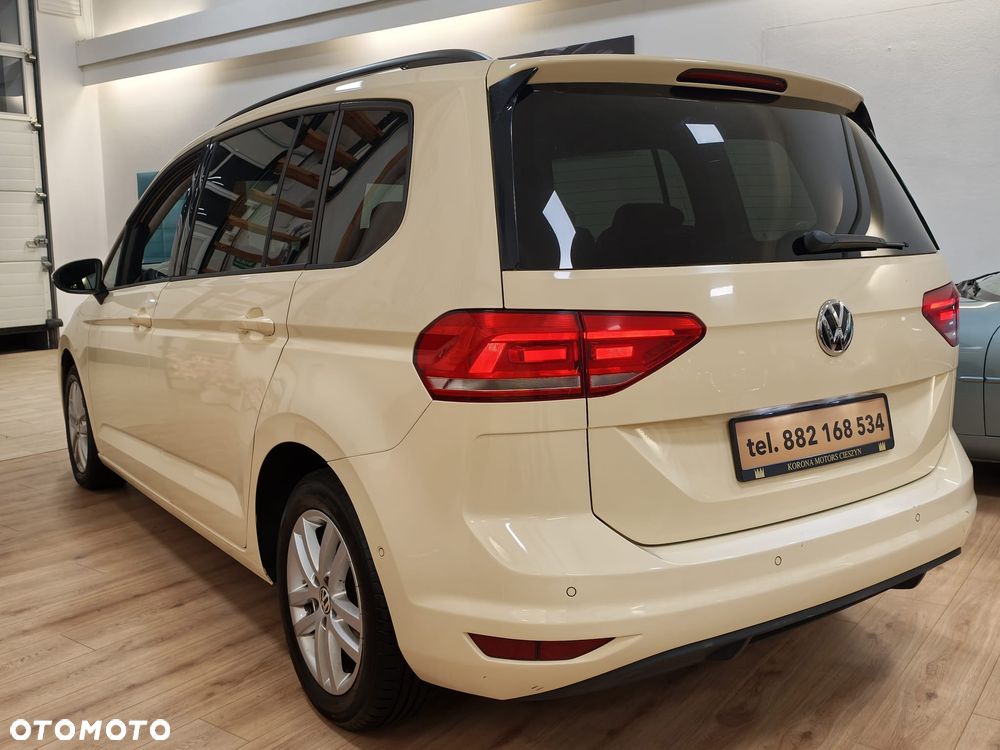 Volkswagen Touran - 5