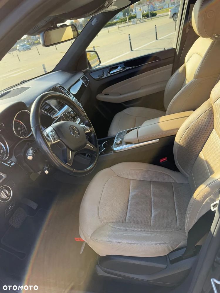 Mercedes-Benz ML - 16