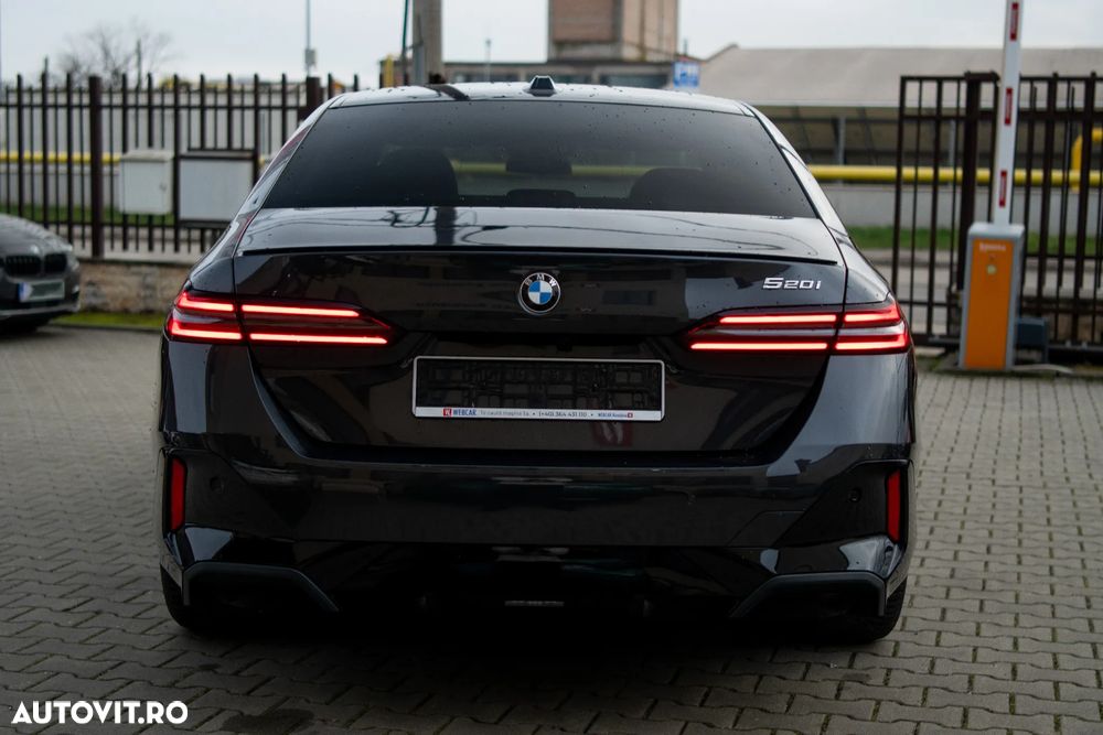 BMW Seria 5 520i Aut. - 5