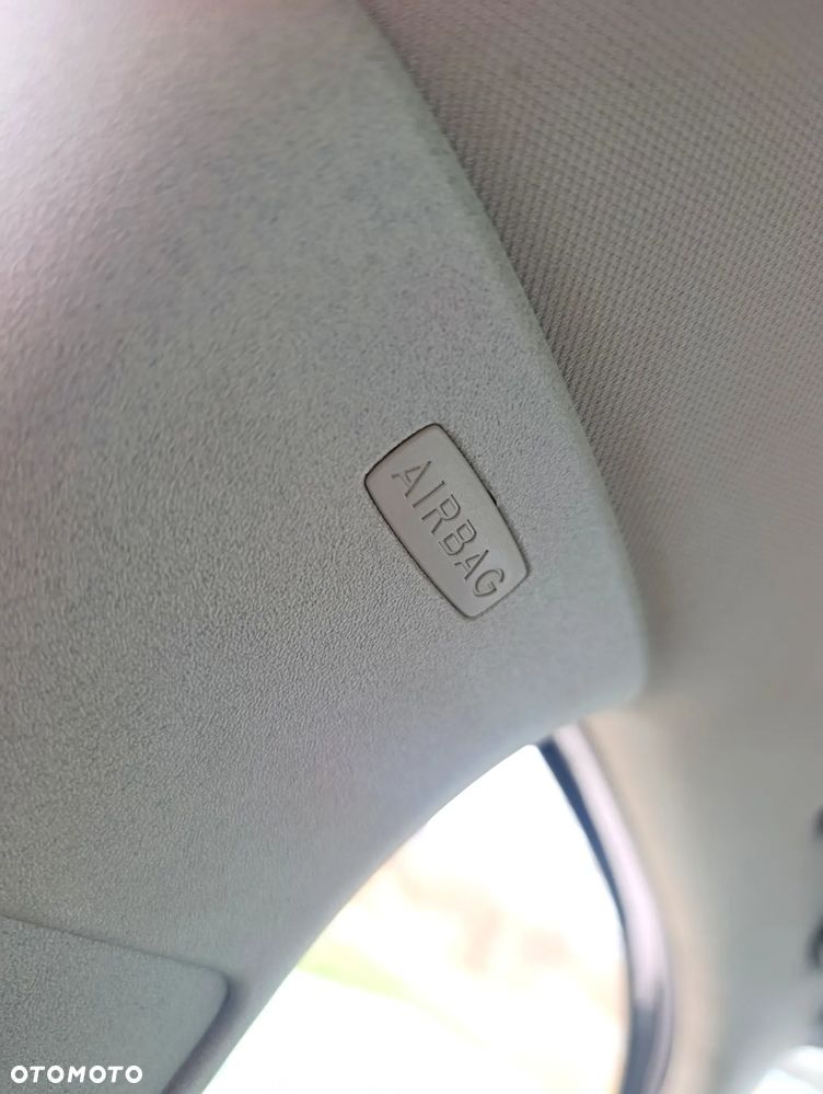 Volkswagen Touran 1.9 TDI DPF United - 21