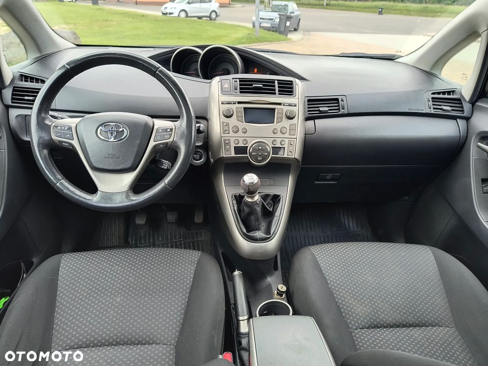 Toyota Verso 2.0 D-4D Travel - 8