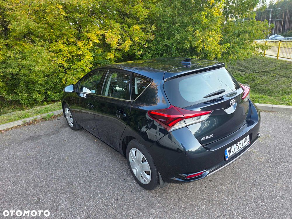 Toyota Auris - 2