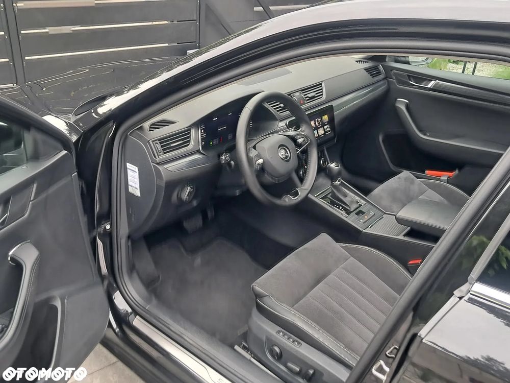 Skoda Superb 2.0 TDI DSG Premium Edition - 15