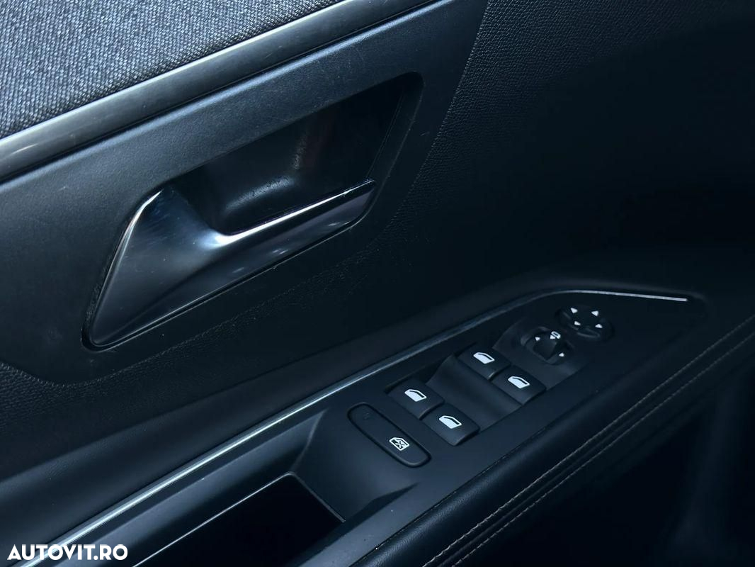 Peugeot 5008 - 14
