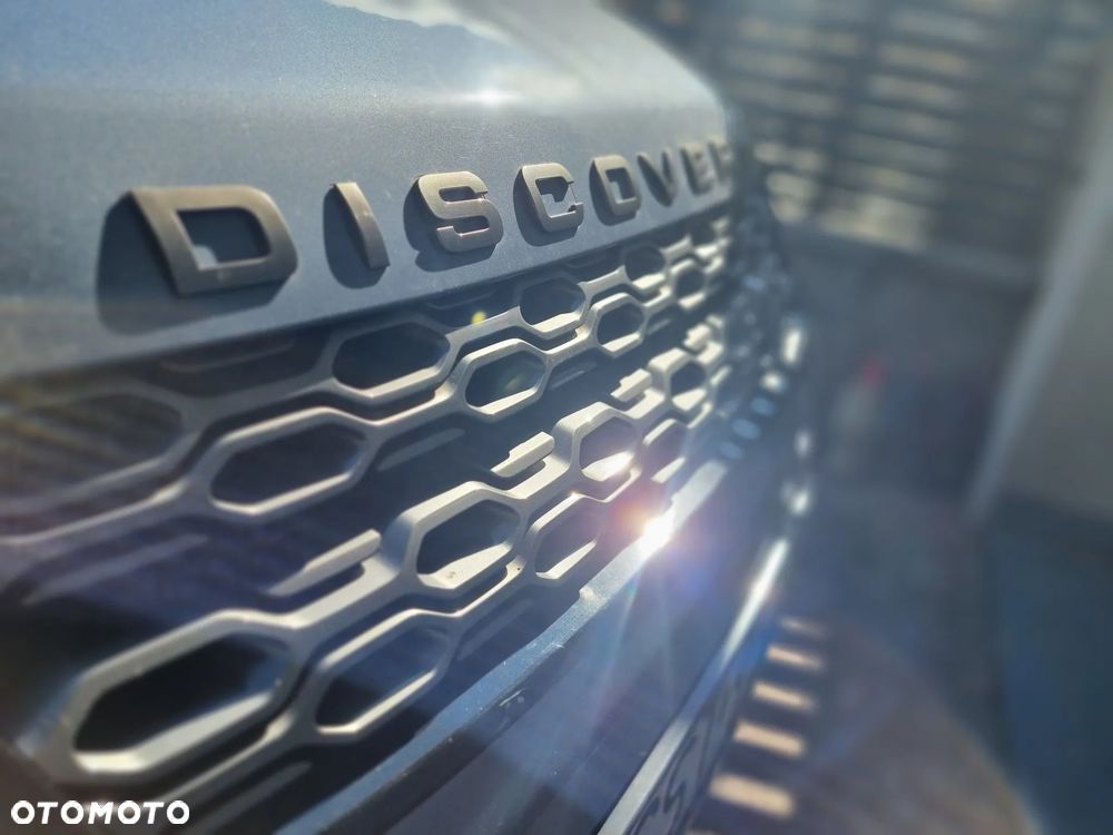 Land Rover Discovery Sport 2.0 P250 mHEV R-Dynamic S - 18