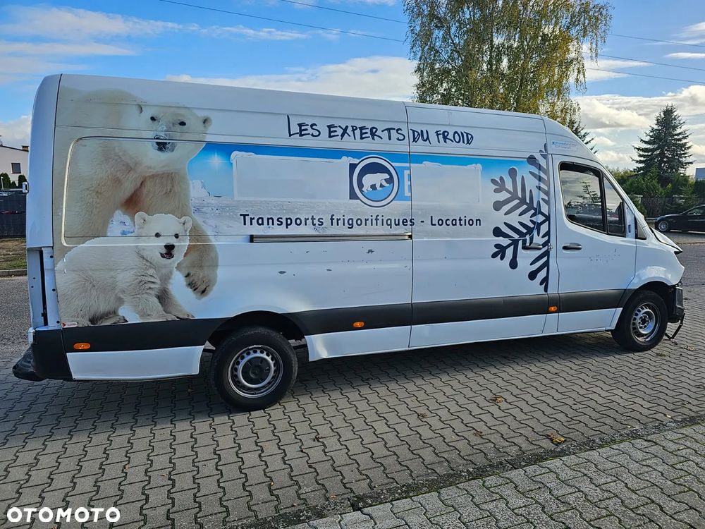 Mercedes-Benz Sprinter - 1