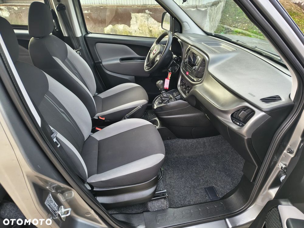 Fiat Doblo 1.4 16V Emotion - 13