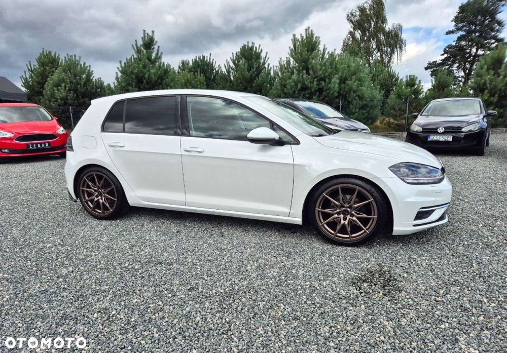 Volkswagen Golf - 30