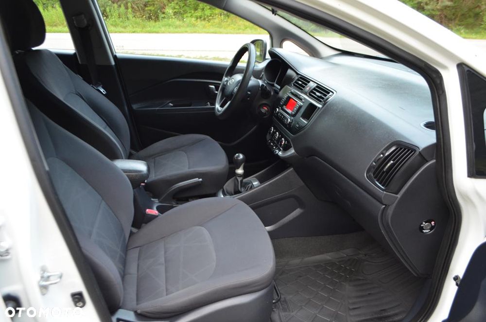 Kia Rio 1.2 L - 36