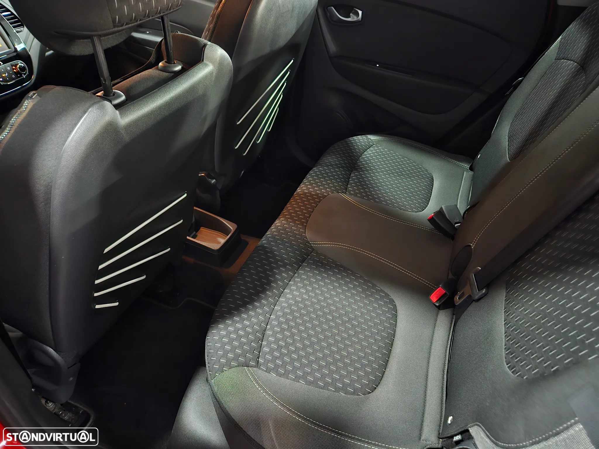 Renault Captur 0.9 TCE Exclusive - 13